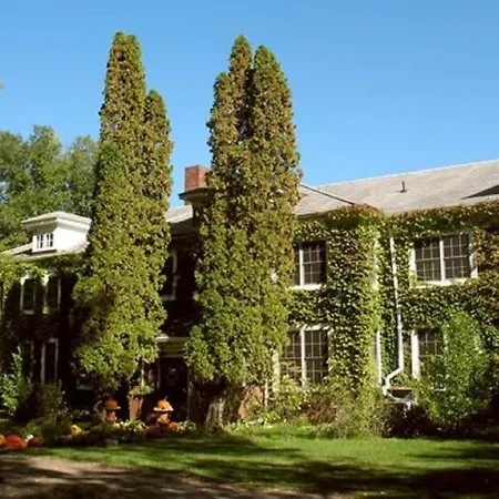 The Outing Lodge-2