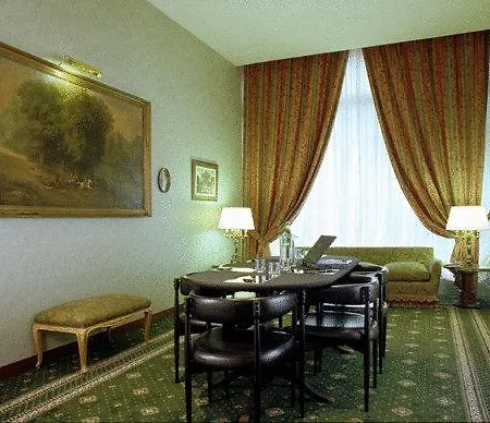 Hotel Commodore-3