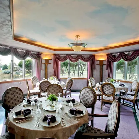 Twin Pine Manor-2