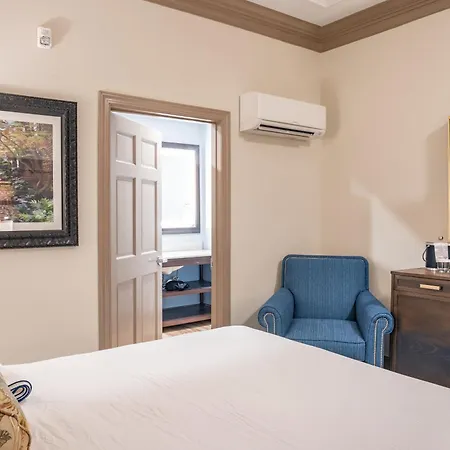 Andrew Pinckney Inn-2
