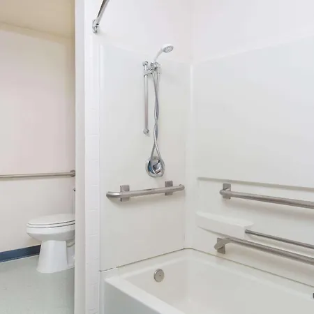 Baymont Inn & Suites By Wyndham Anchorage Airport-2