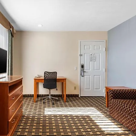 Quality Inn & Suites Huntington Beach-3
