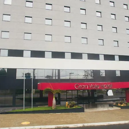 Summit Suites Hotel Cacapava-2