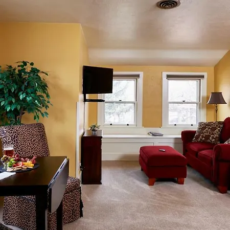 Avenue Hotel Bed And Breakfast-3