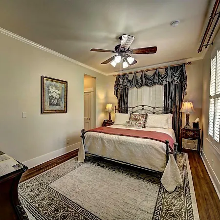 The Good House B&B-3