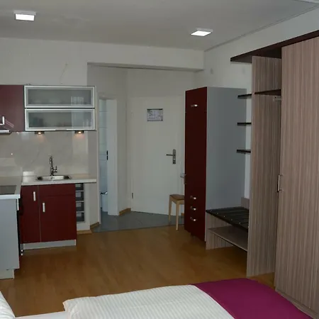 Alpina Home-3