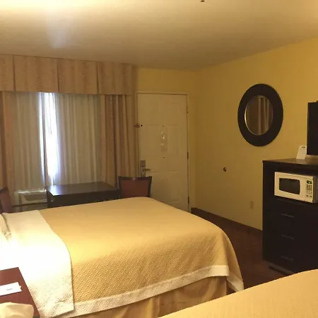 Days Inn By Wyndham Globe-2