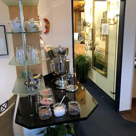 Hotel Peterchens Mondfahrt-3