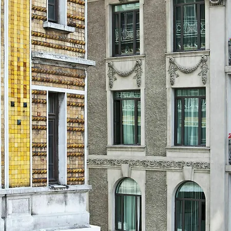 Karakoy Rooms-2