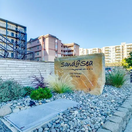 2 Bed 2 Bath Apartment In The Sand And Sea Condos-3