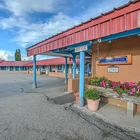 Chama Trails Motel-2