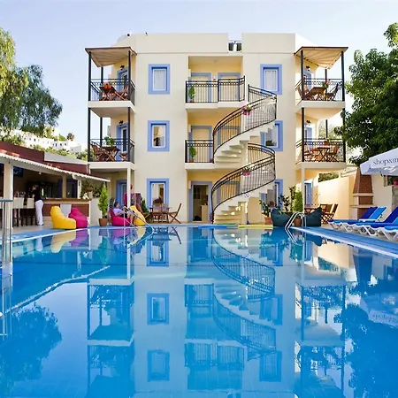 Merve Apartments, Your Home From Home In Central Bodrum, Street Cats Frequent The Property, Not All Apartments Have Balconies , Ground Floor Have Terrace With Table And Chairs-3