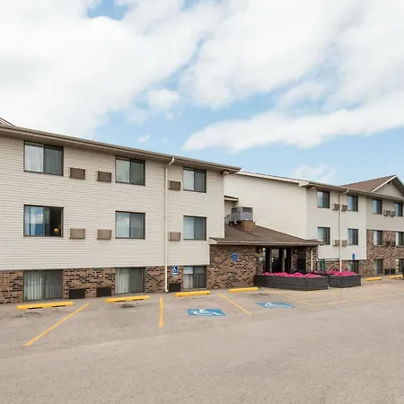 Serena Inn & Suites Of Rapid City-3