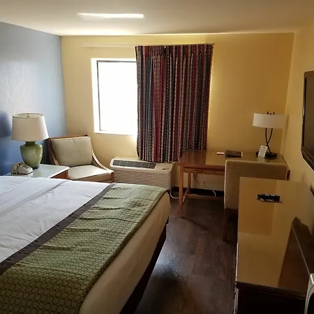 Days Inn By Wyndham Benson-3