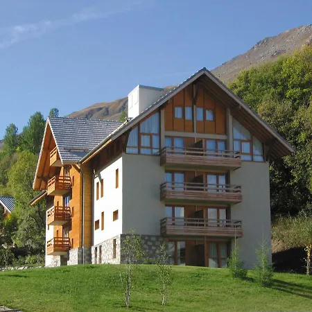 Lagrange Vacances Chalets du Galibier-2