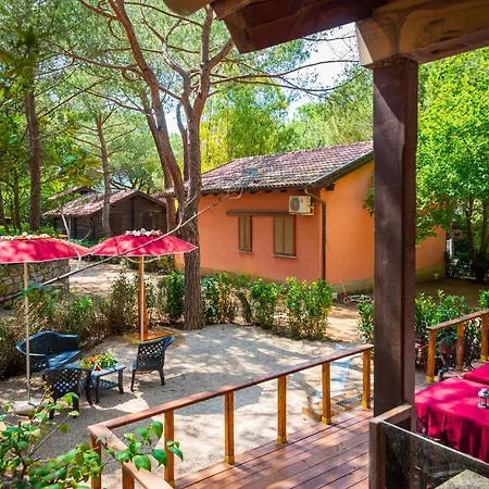 Camping Lacona Pineta-3
