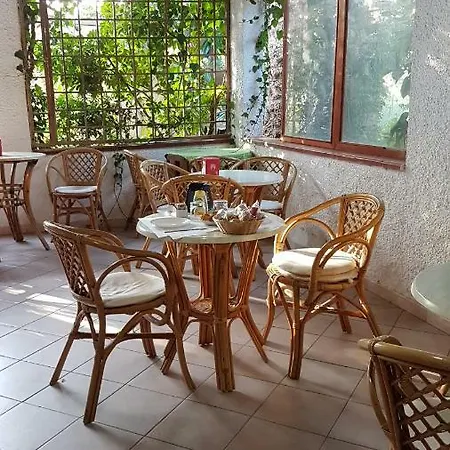Viale Di Bess-3