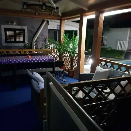 Vila Marija Rooms-2