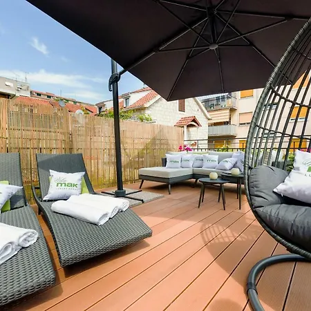 Mak Luxury Rooms-3