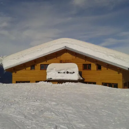 Hotel Bed & Rooms , Corte Rossa -1 Min Walk To Bernina Express-3