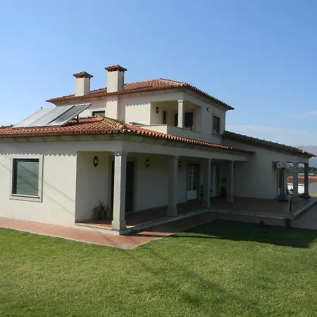 Casa Estrada Da Guia-2