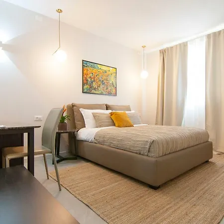 Garda Room-3