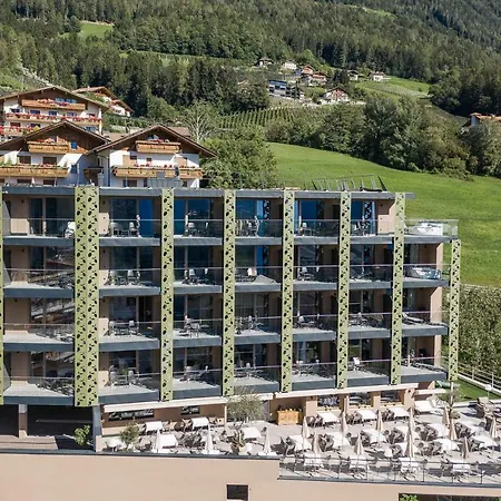 Oliven-&Genusshotel Hirzer-2