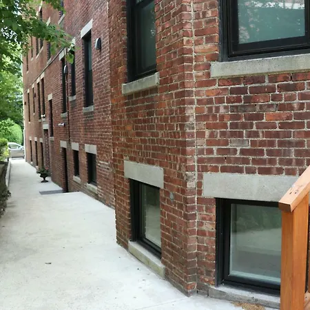 A Stylish Stay W/ A Queen Bed, Heated Floors.. #33-3