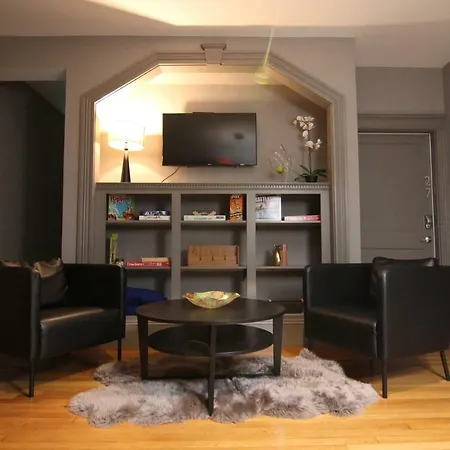 A Stylish Stay W/ A Queen Bed, Heated Floors.. #33-2