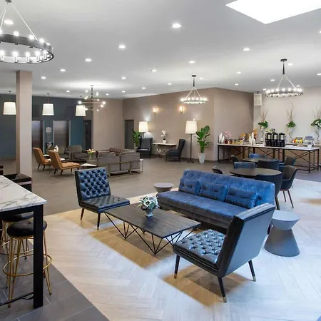 Microtel Inn By Wyndham Long Island City-3