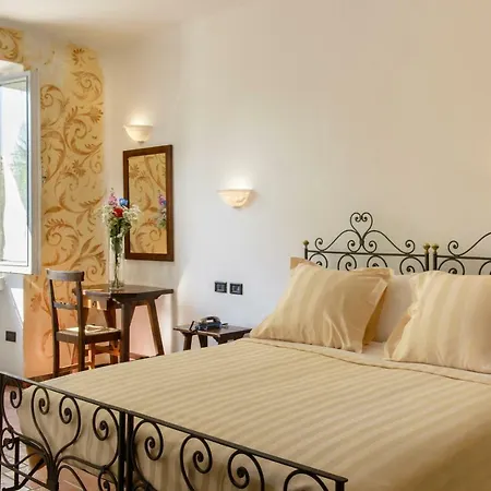 Hotel Porta Marmorea-2
