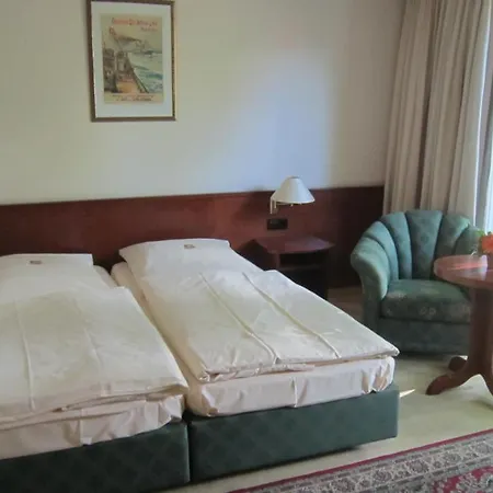 Hotel Bergedorfer Hoehe-3