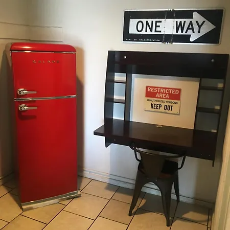 Desert Hills Motel-3