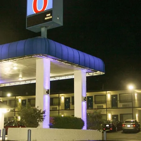 Motel 6-Fayetteville, Ar-2