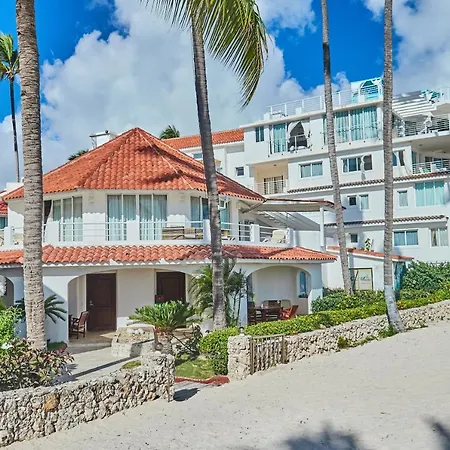 Los Corales Beach Village-2
