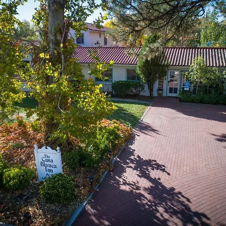 Casa Blanca Inn And Suites-3