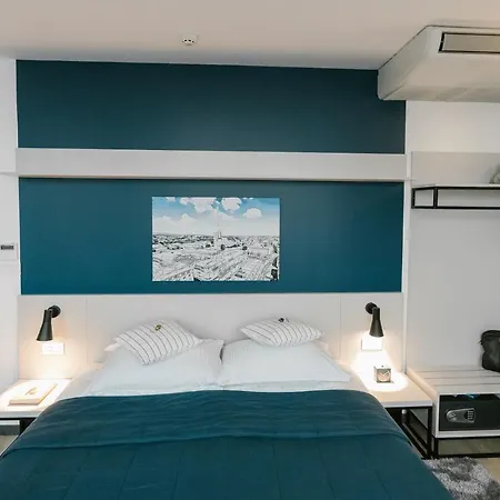 Hotel Blue-3