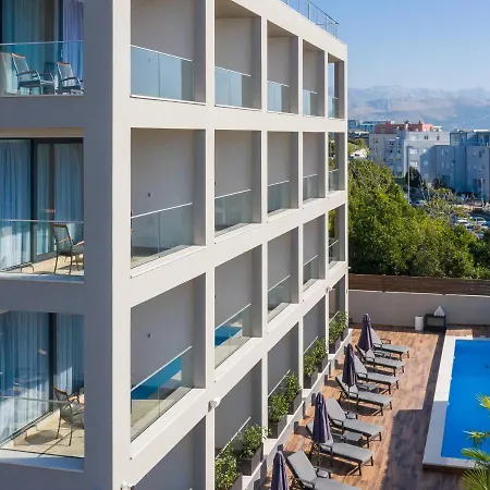 Ellure Luxury Suites-2