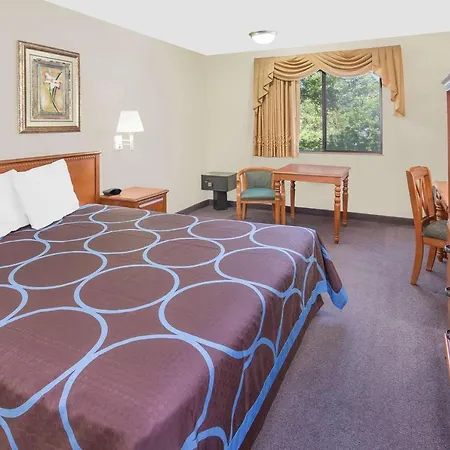 Super 8 By Wyndham Ashland-2