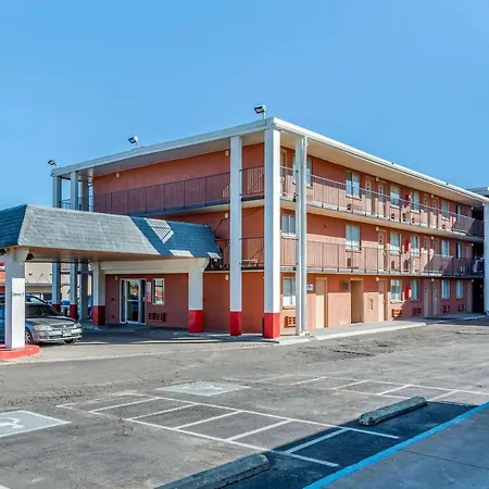 Rodeway Inn-2