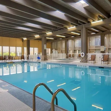 Norwood Inn & Suites Mankato-3