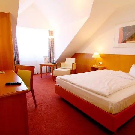 Vinothek Hotel - Boardinghouse-2