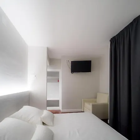 El Pi De Sant Just - Habitacions - Only Bed-3