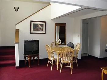 Chalet Inn-2