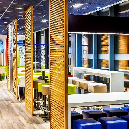 Ibis Budget Luton Airport-3