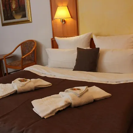Hotel Pirsch-3