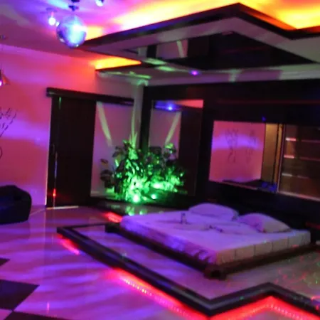 Viper Motel-2