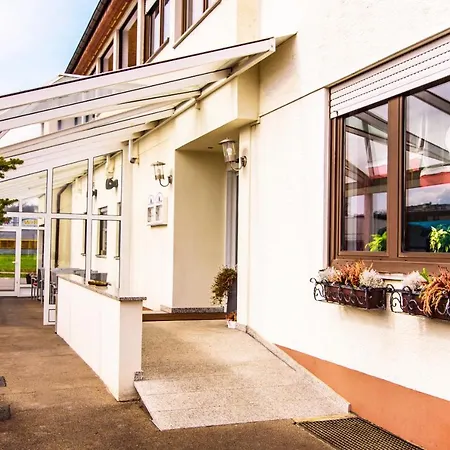 Hotel Bohn-2