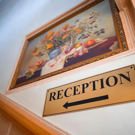 Aruna Hotel-3