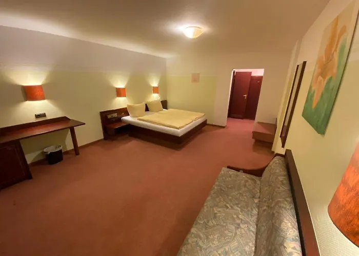 Hotel Goldener Loewe Zeulenroda-Triebes